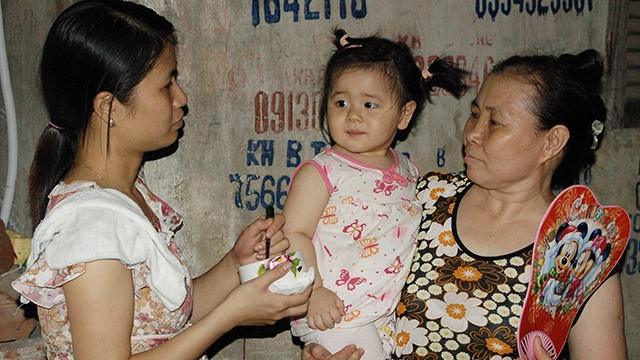 Gia đình trong cuộc sống hiện đại đứng trước nhiều thách thức.