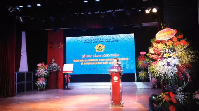 Trường mẫu giáo Mầm non B đạt chuẩn quốc gia mức độ 1