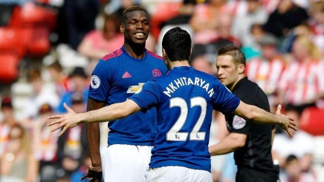 Mkhitaryan ghi bàn thứ hai cho Man United.