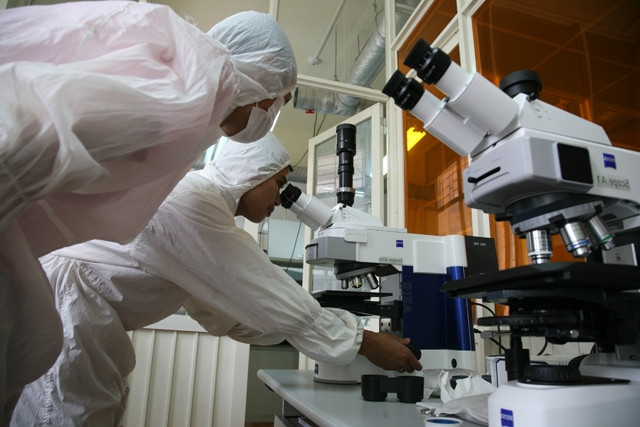 Trong giai đoạn mới, mô hình liên kết “ba nhà”: nhà trường - nhà khoa học - nhà doanh nghiệp cần được xây dựng hiệu quả. Ảnh: VIỆT CƯỜNG