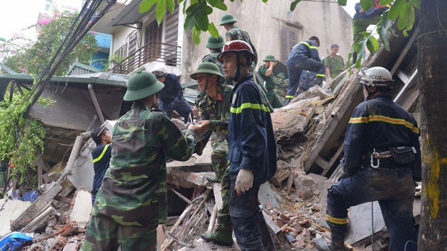 HIện trường vụ sập nhà ở phố Cửa Bắc (Ảnh: Duy Linh).