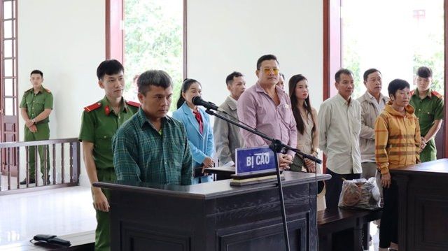 Vũ Phương Long trước tòa.