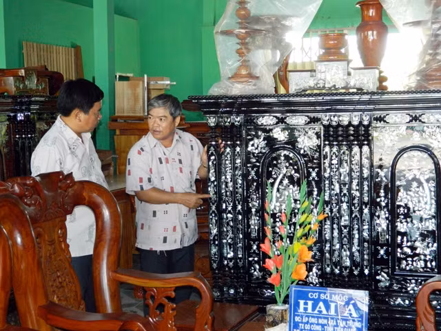 Tủ thờ Gò Công được nhiều khách hàng tìm hiểu, đặt hàng.