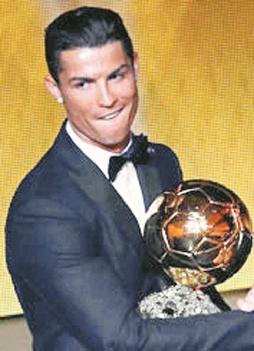 Tiền đạo C.Rô-nan-đô đoạt Quả bóng vàng 2014