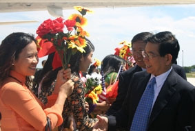 Chủ tịch nước Nguyễn Minh Triết<br>gặp mặt kiều bào tại Los Angeles