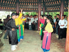 Hát xoan Phú Thọ.