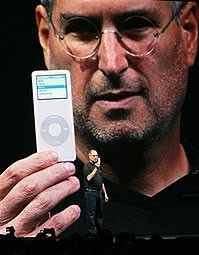 Apple giới thiệu điện thoại iTunes và máy iPod mới