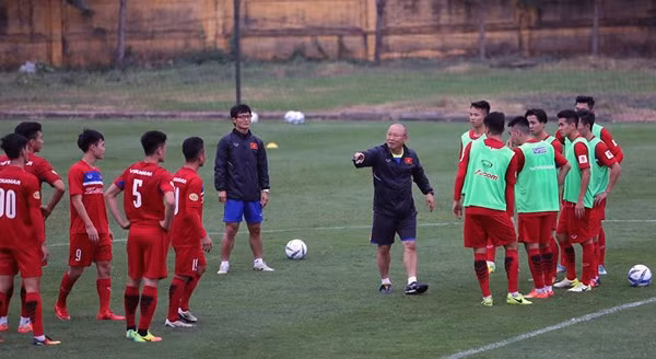 Thầy trò HLV Park Hang Seo chính thức lên đường sang Thái-lan vào ngày mai, 7-12.