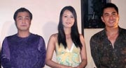 Từ trái sang: Lý Hùng, Thanh Đào, Trung Dũng tại buổi ra mắt đoàn phim.