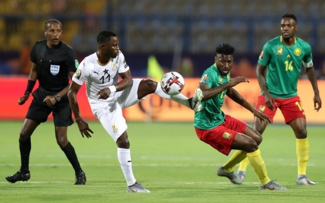 Trận đấu rất được chờ đợi giữa đương kim vô địch Cameroon (áo xanh) và Ghana kết thúc với tỷ số hòa 0-0. (Ảnh: CAN 2019)