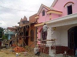 Nhiều ngôi nhà mới mọc lên
ở Bảo Thuận.