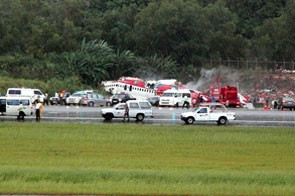 Hiện trường vụ tai nạn tại sân bay Phuket.