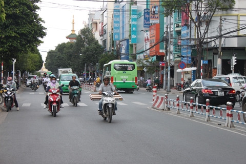 Xóm Khánh Hội lậm lụi ngày nào, giờ đã trở thành khu phố đông vui trên đà phát triển mới.