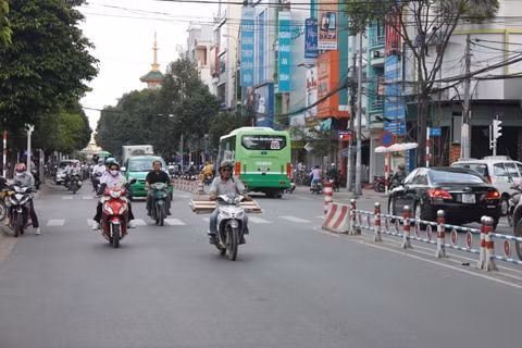 Xóm Khánh Hội lậm lụi ngày nào, giờ đã trở thành khu phố đông vui trên đà phát triển mới.