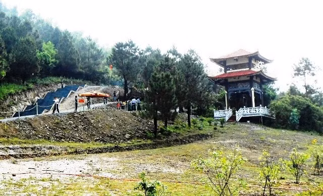 Việc đầu tư các hạng mục tại khu vực Vũng Chùa tạo điều kiện thuận lợi cho nhân dân đến viếng mộ Đại tướng Võ Nguyên Giáp.