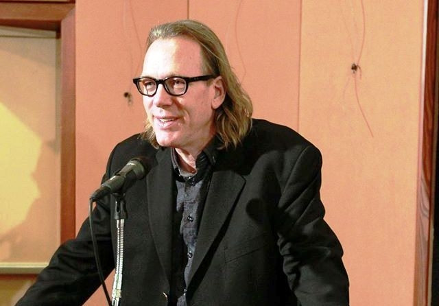 Đạo diễn Rob Rombout.