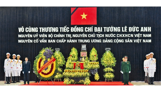 Linh cữu nguyên Chủ tịch nước Lê Đức Anh. 