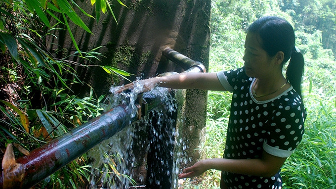 Nhiều đoạn đường ống công trình cấp nước thôn Tân Ðức, xã Ðạo Ðức, huyện Vị Xuyên (Hà Giang) bị đứt gãy, rò rỉ.