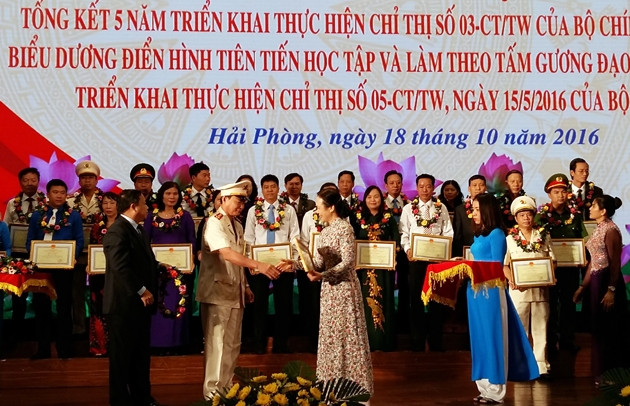 Hải Phòng biểu dương 124 điển hình tiên tiến học tập và làm theo tấm gương đạo đức Hồ Chí Minh