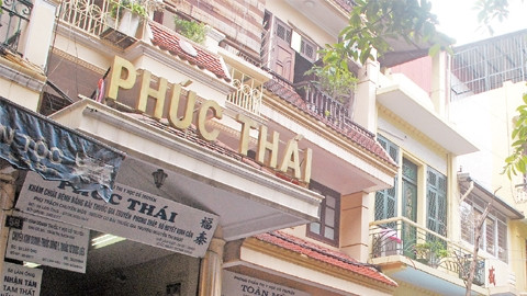 Dự án chỉnh trang, bảo tồn mặt đứng phố Lãn Ông (phường Hàng Bồ, quận Hoàn Kiếm) được kỳ vọng sẽ đem lại bộ mặt mới cho con phố này, đồng thời tạo thêm một điểm đến thu hút khách du lịch. Ảnh: THU HÀ