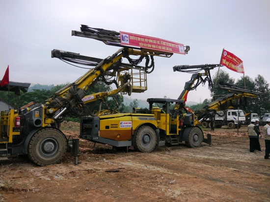 Lễ động thổ mở cửa hầm đường bộ Đèo Cả