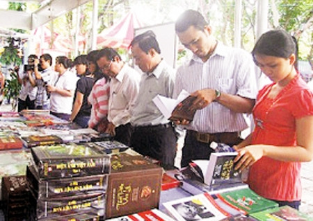 Ngành xuất bản có nhiều ấn phẩm đáp ứng nhu cầu xã hội, nhưng cũng không ít sai phạm từ sự thiếu trách nhiệm của các cơ quan chủ quản.