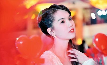 Người mẫu Ngọc Trinh.