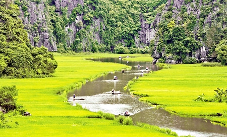 Quần thể danh thắng Tràng An - Ninh Bình.