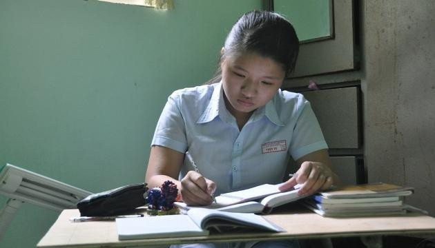 Tân thủ khoa Lương Thùy Vy.