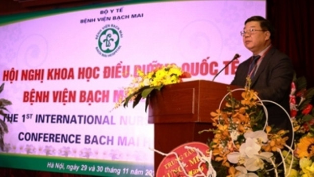 Chia sẻ kinh nghiệm quốc tế về chăm sóc người bệnh