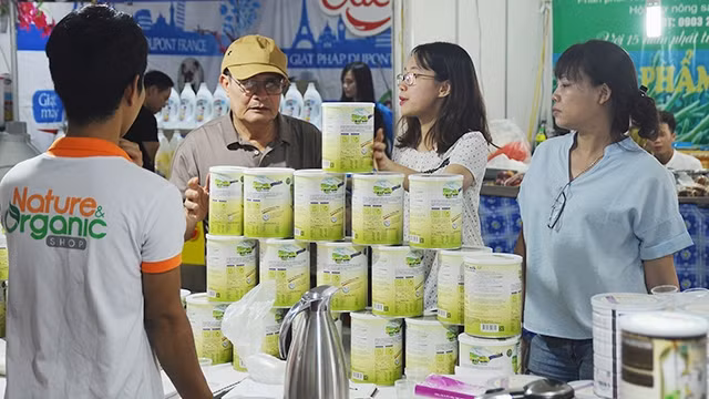 Các doanh nghiệp được tự công bố sản phẩm của mình và chịu trách nhiệm trước pháp luật. Ảnh:HẢI NGUYỄN