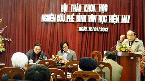 Bài 2. Phê bình "đi vào trong" hệ mỹ học sáng tác(*)