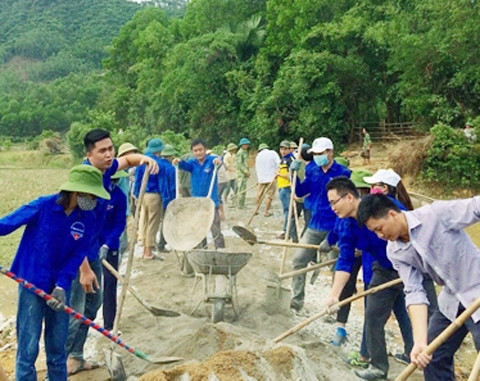 Hơn 300 sinh viên tình nguyện tham gia "Mùa hè xanh 2016” tại Hà Tĩnh