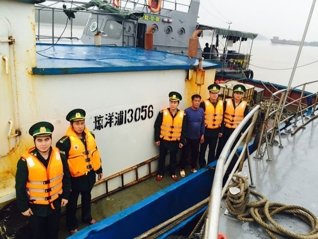 Bắt giữ tàu nước ngoài chở 100 nghìn lít dầu DO xâm phạm trái phép lãnh hải