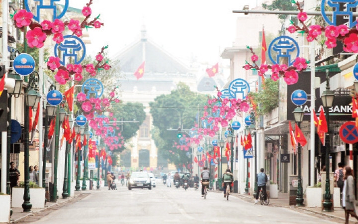 Phố Tràng Tiền.