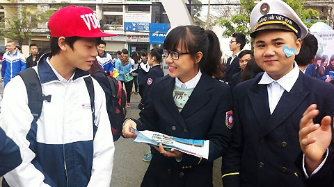 Hải Phòng: Bảy nghìn học sinh lớp 12 tham dự tư vấn tuyển sinh đại học - cao đẳng