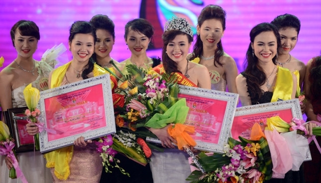 Đoàn Thị Hải Linh giành giải nhất Người đẹp Kinh Bắc 2014