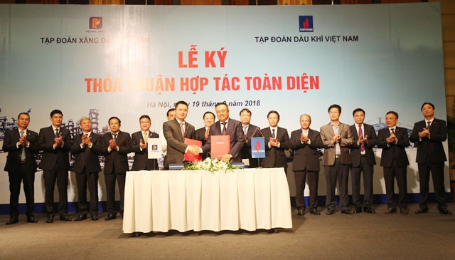 Lãnh đạo PVN và Petrolimex ký hợp tác toàn diện.