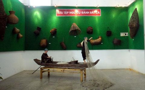 Hiện vật ngư cụ khai thác, đánh bắt thủy sản trên sông Đồng Nai.