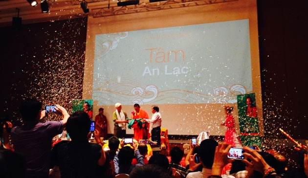 Lễ ra mắt cuốn sách.