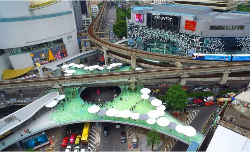 Toàn cảnh công trình đường đi bộ mới tại giao lộ Pathumwan. (Ảnh: bk.asia-city.com).