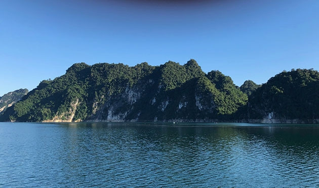 Du thuyền sông Đà, tại sao không?