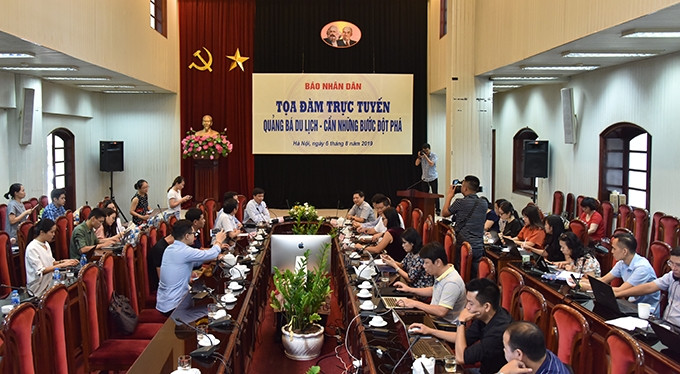 Tọa đàm trực tuyến “Quảng bá du lịch: Cần những bước đột phá”