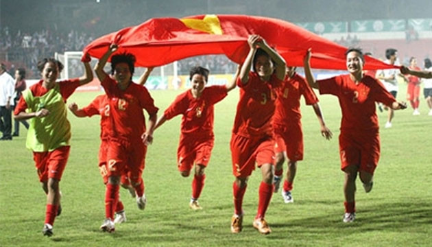 Niềm vui chiến thắng của Đội tuyển bóng đã nữ Việt Nam tại vòng loại Giải vô địch bóng đá nữ châu Á năm 2013.