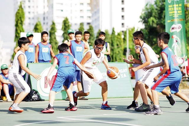 Phong trào bóng rổ học đường tại Việt Nam đang lên rất cao.  Ảnh | zing.vn