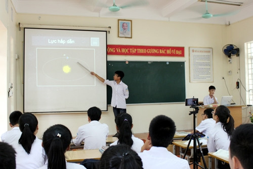 Giờ học của học sinh Trường THPT Cẩm Phả (Quảng Ninh).