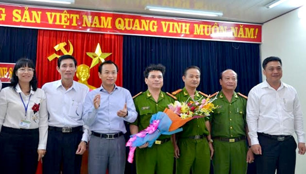 Đà Nẵng thưởng nóng chuyên án CM16 vì thành tích triệt phá đường dây sản xuất cỏ Mỹ trị giá hơn bốn tỷ đồng. (Ảnh: ANH ĐÀO)
