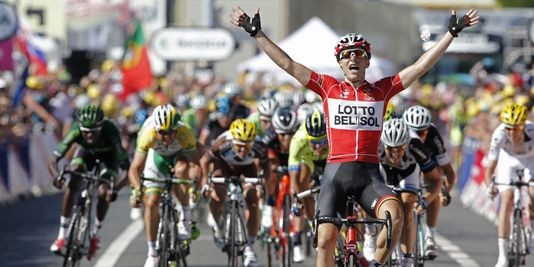 Tony Gallopin (áo đỏ) về nhất chặng 11. (Ảnh: AP).