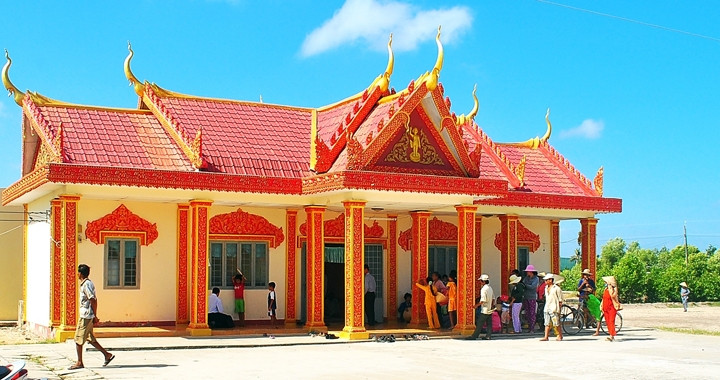 Salatel ấp Tân Điền B là điểm họp mặt, vui chơi của đồng bào Khmer xã Thanh Tùng, huyện Đầm Dơi (Cà Mau).