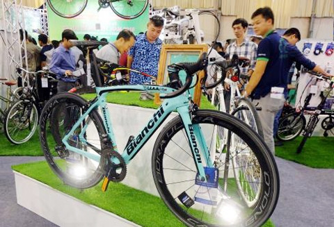 Chiếc xe đạp có giá hơn 400 triệu đồng tại triển lãm.